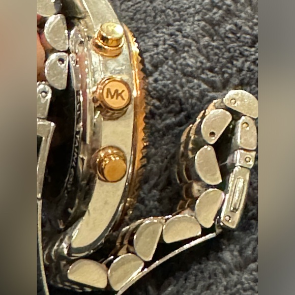 Michael Kors Silver Multicolor Stainless Steel Lexington MK5735 Women's watch - Picture 7 of 10